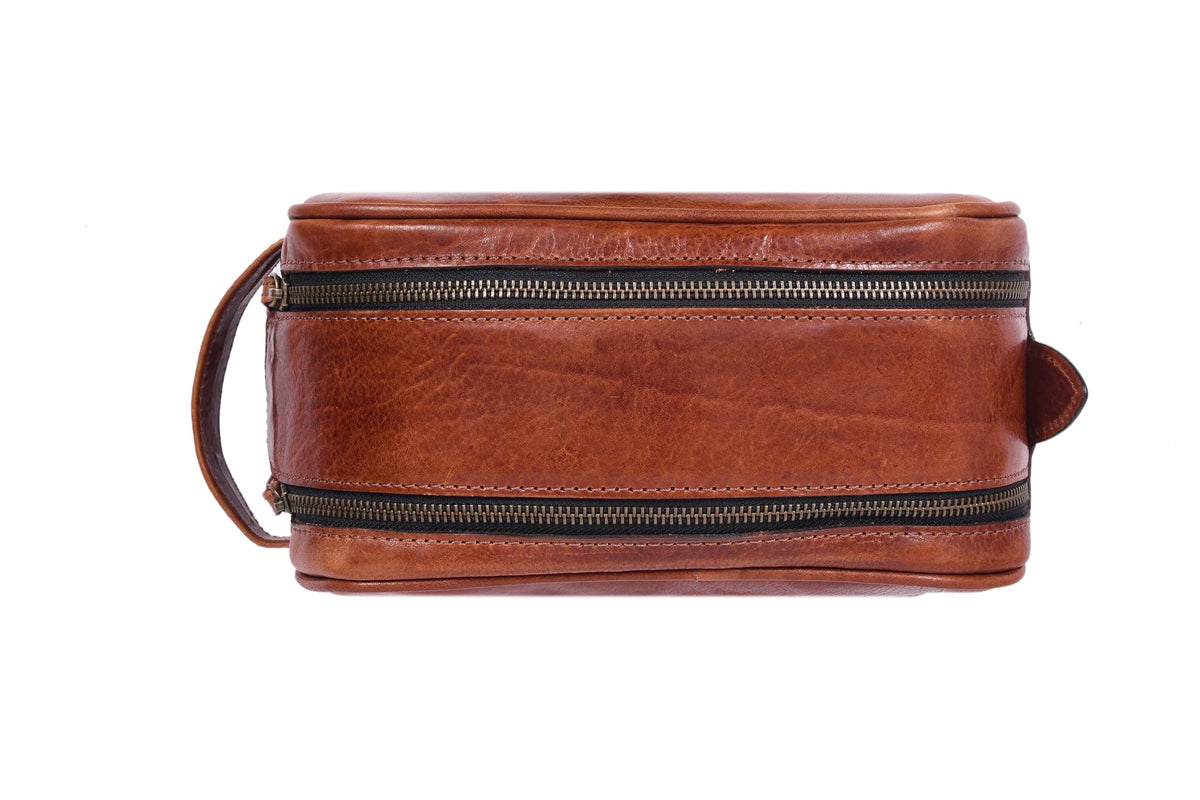 AARON LEATHER GOODS Toiletry Bag spacious interior view