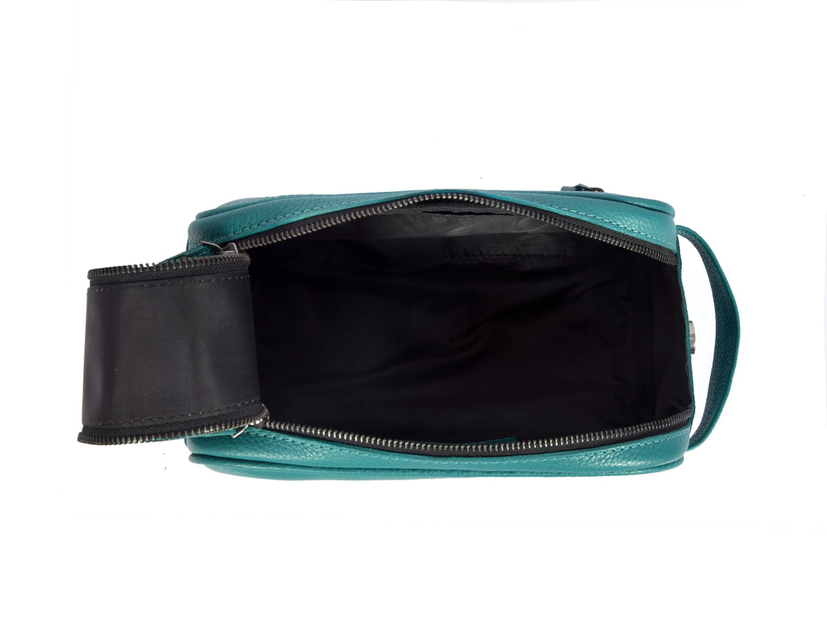 AARON LEATHER GOODS toiletry pouch with metal studs on the bottom for protection