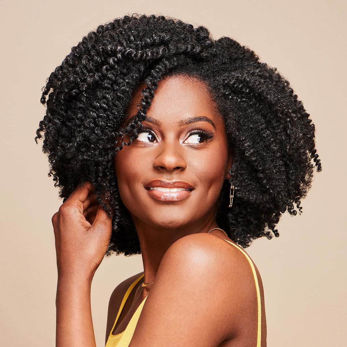 African Pride Moisture Miracle Leave-In Cream 18 Oz texture close-up
