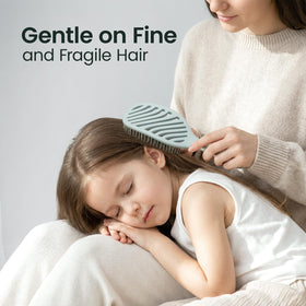 AIMIKE Detangler Hair Brush bristles close-up for gentle detangling
