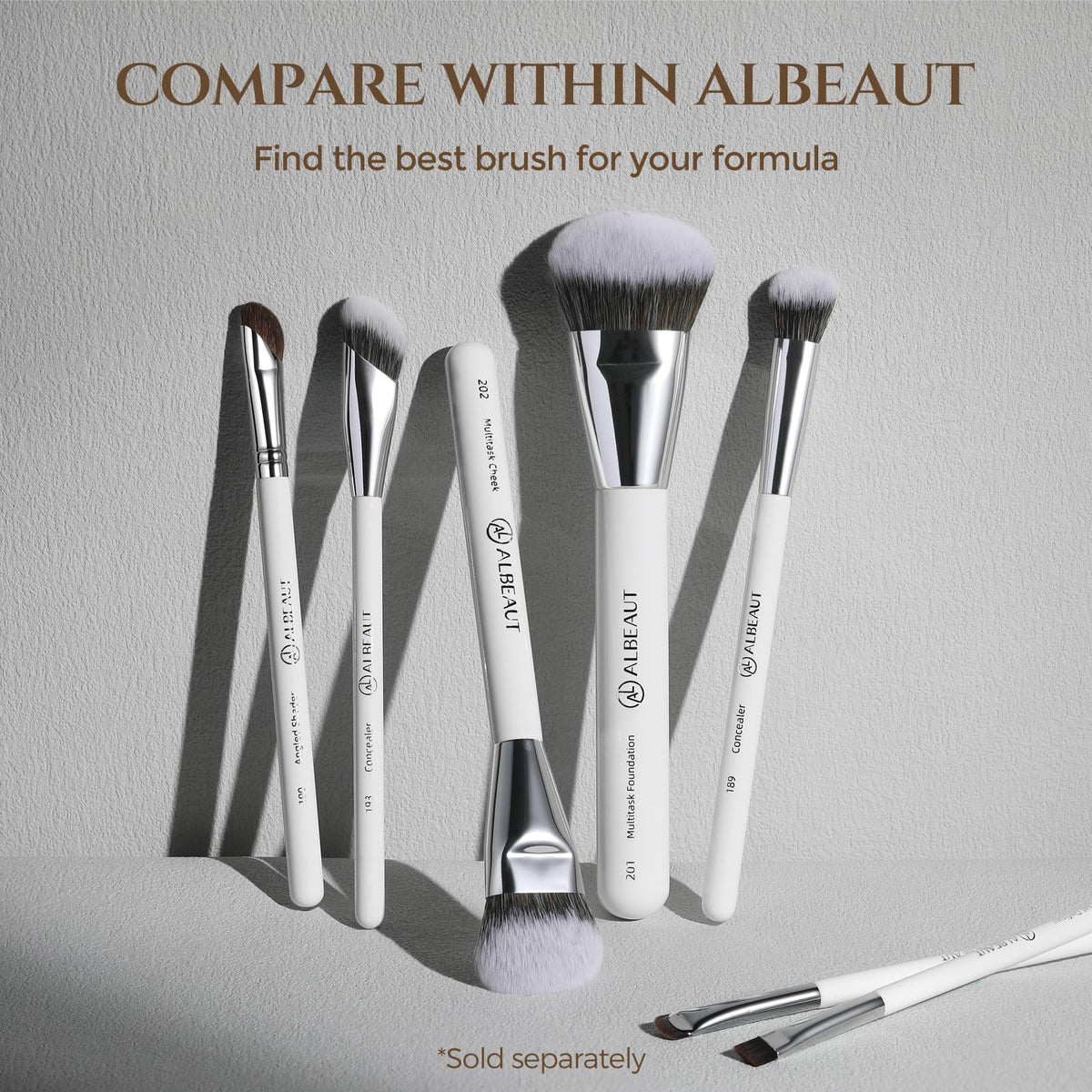 ALBEAUT Blush Brush 202 displayed with other beauty tools