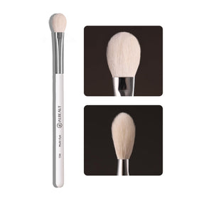 ALBEAUT Eyeshadow Brush front view with soft natural hair bristles