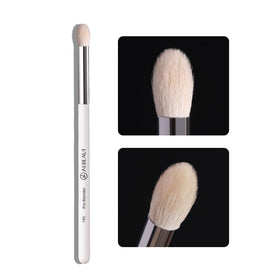 ALBEAUT Tapered Eye Shadow Brush front view with tapered bristles