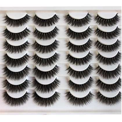 ALICROWN Short Eyelashes front view with natural look