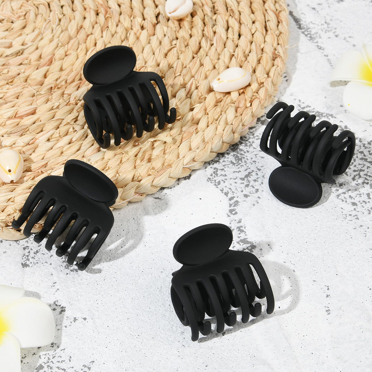 All four DEEKA Small Claw Clips arranged together