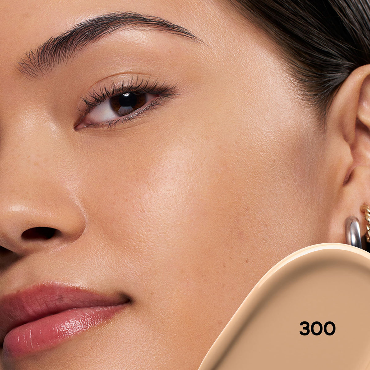 Almay Clear Complexion Concealer 300 packaging