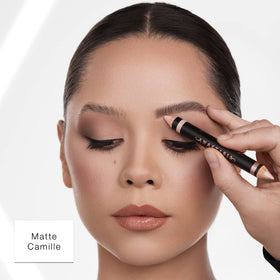 Anastasia Beverly Hills Highlighting Duo Pencil close-up of shimmer end