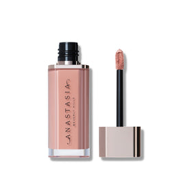 Anastasia Beverly Hills Lip Velvet Soft Matte Whipped Lip Mousse applicator close-up