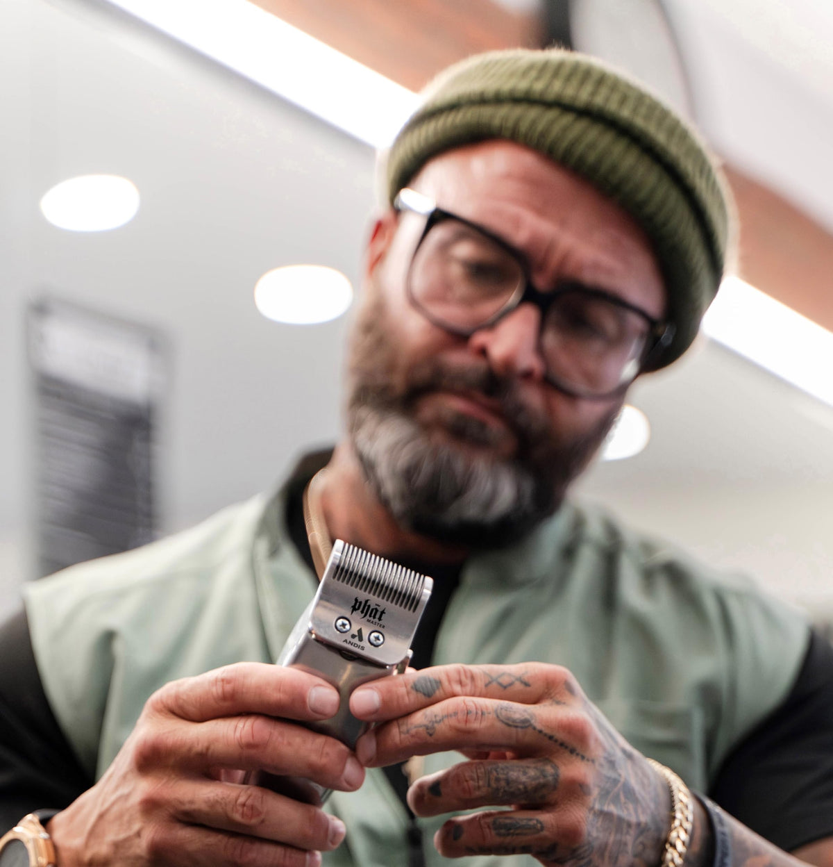 Andis Phat Master Replacement Blade in use on hair for blending