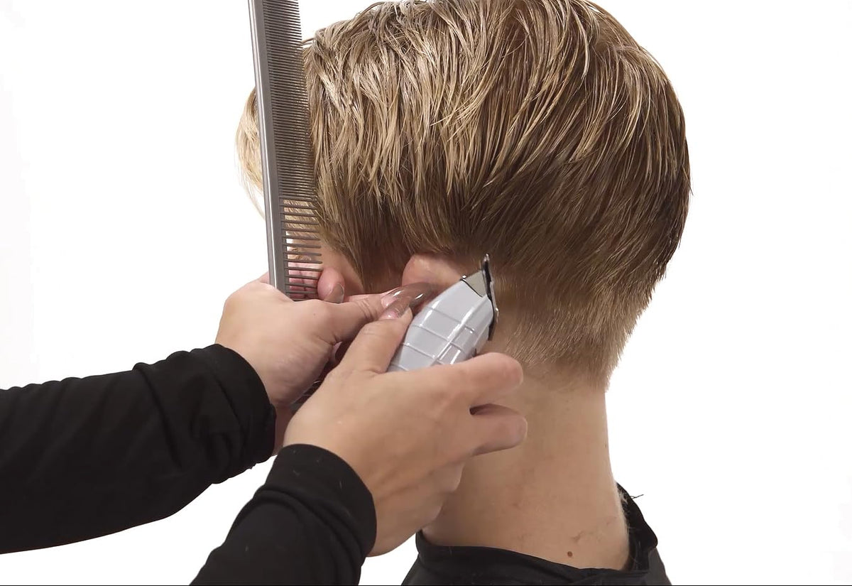 Andis Professional T-Outliner trimmer packaging