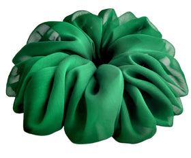 AnnushkaHomeDecor Big Scrunchie in Green displayed in gift box