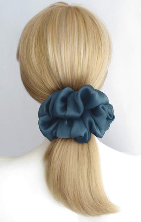 AnnushkaHomeDecor Big Scrunchie Moonlight Blue in clear gift box