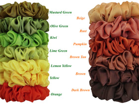 AnnushkaHomeDecor Big Scrunchie showing elastic stretch capability