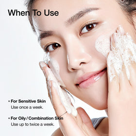 ANUA Heartleaf LHA Moisture Peeling Gel texture on hand