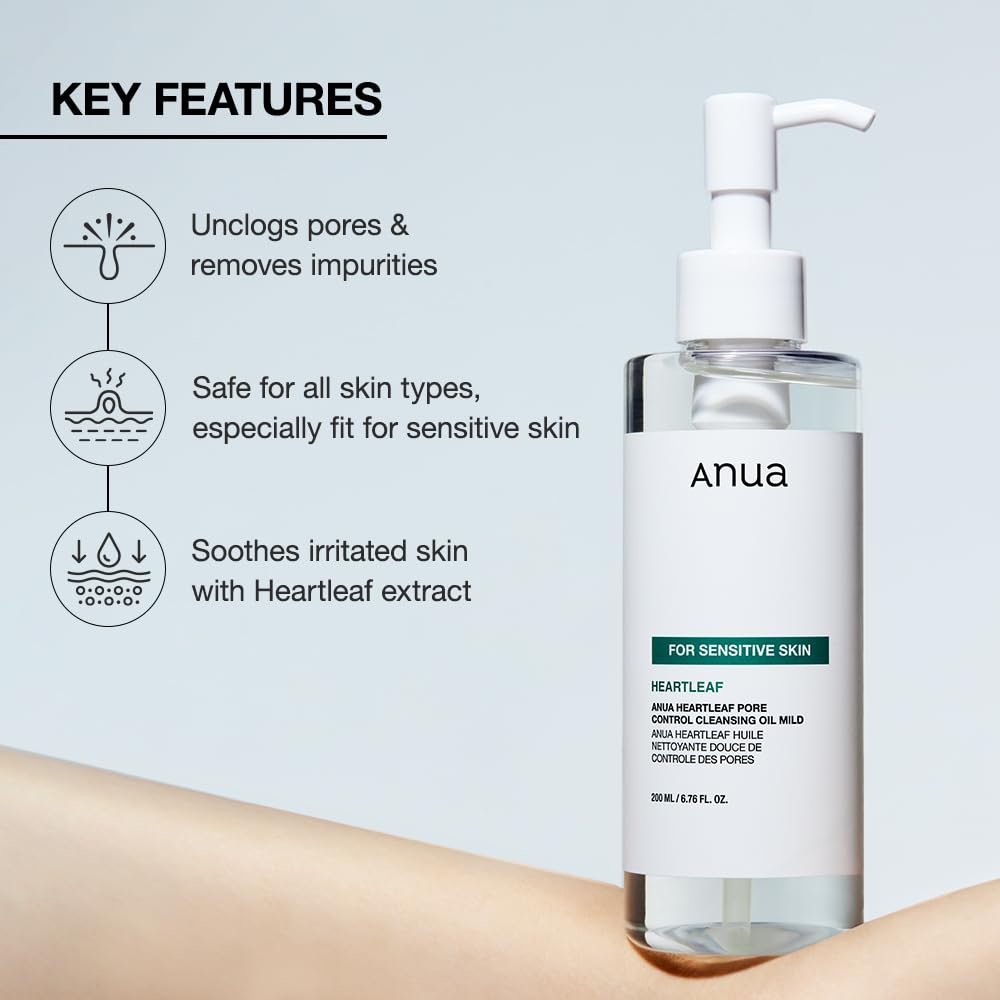ANUA Heartleaf Pore Cleansing Oil texture on hand