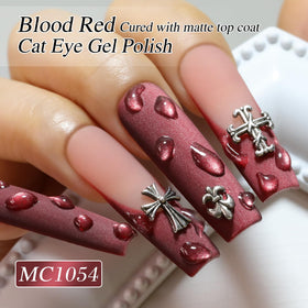 Application of Double Rhythm Cat Eye Gel Polish on nails