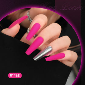 Application of GAOY gel polish on nails