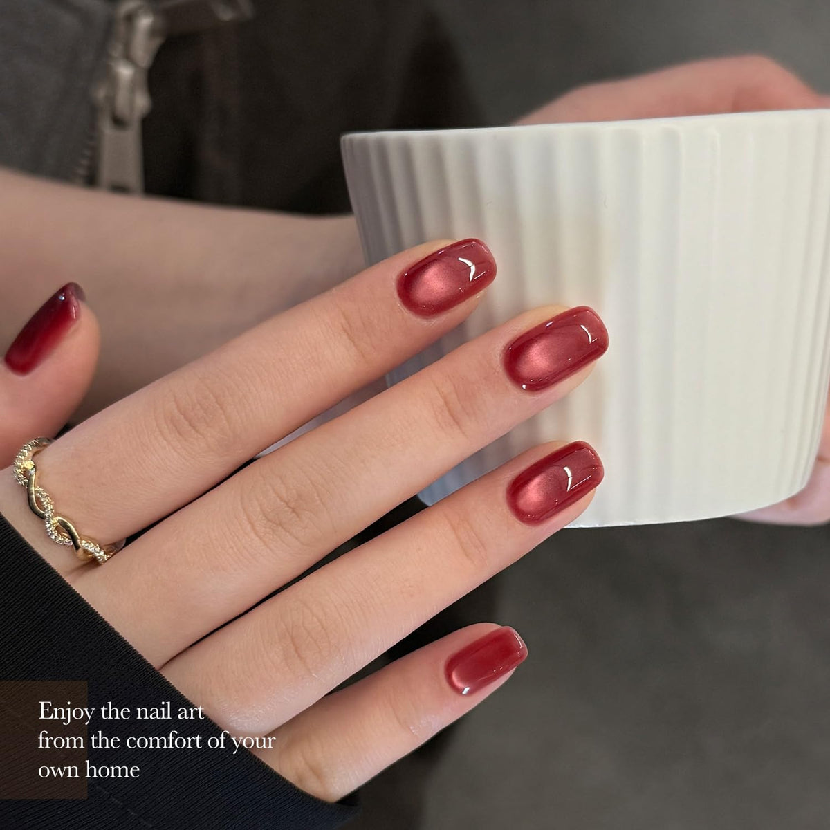 Application of GAOY Jelly Red Cat Eye Gel Nail Polish on nails