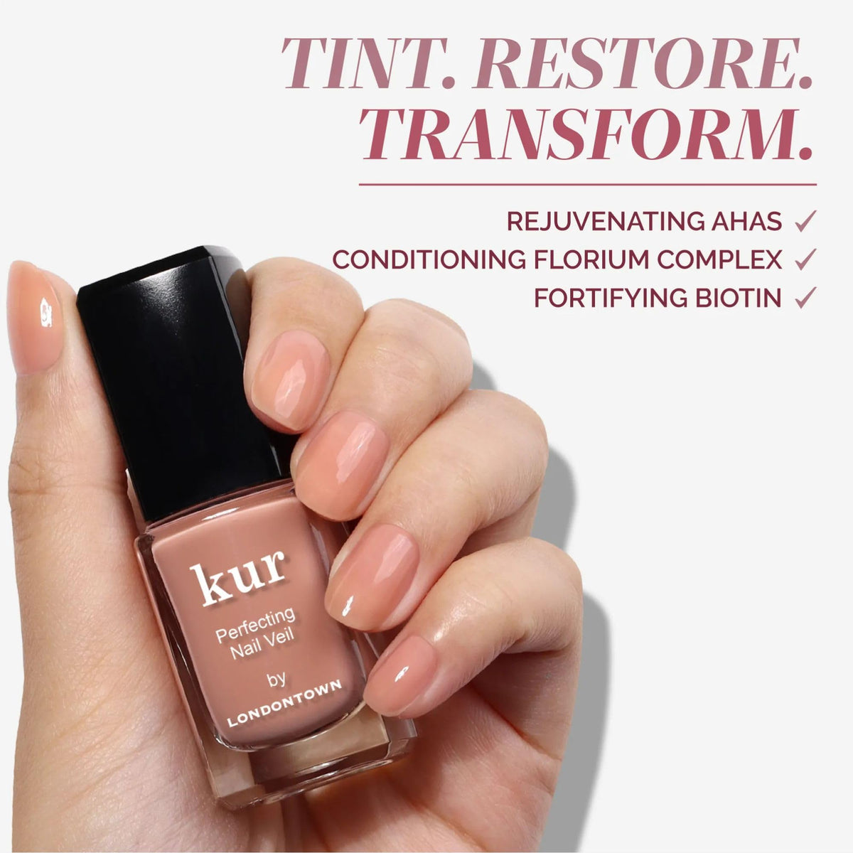 Application of LONDONTOWN Nail Veil on clean nails
