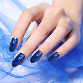 Application process of chrome nail powder on nails