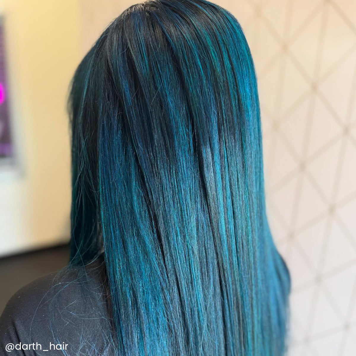 ARCTIC FOX hair dye application on light hair