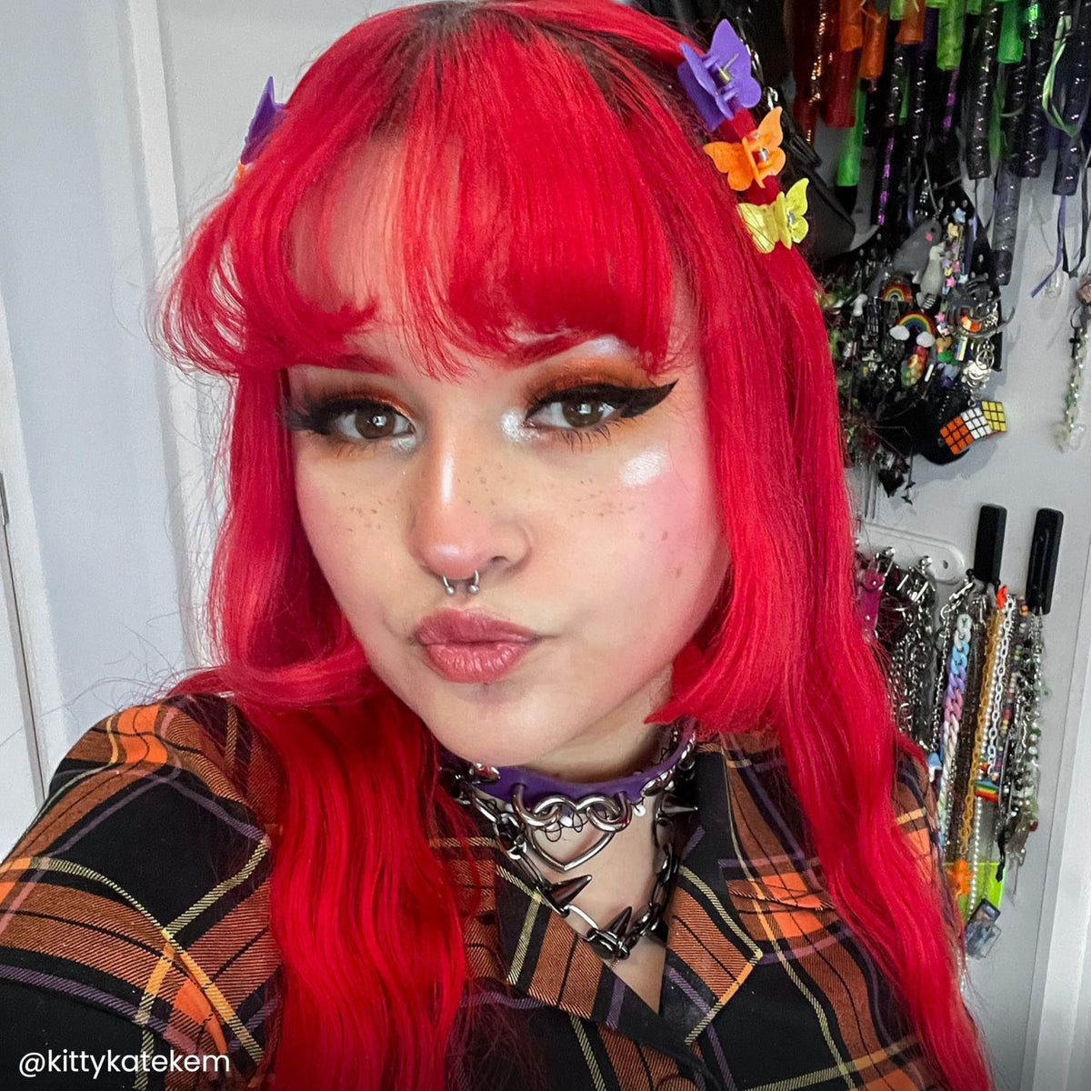 ARCTIC FOX hair dye Poison in vibrant red shade on hair