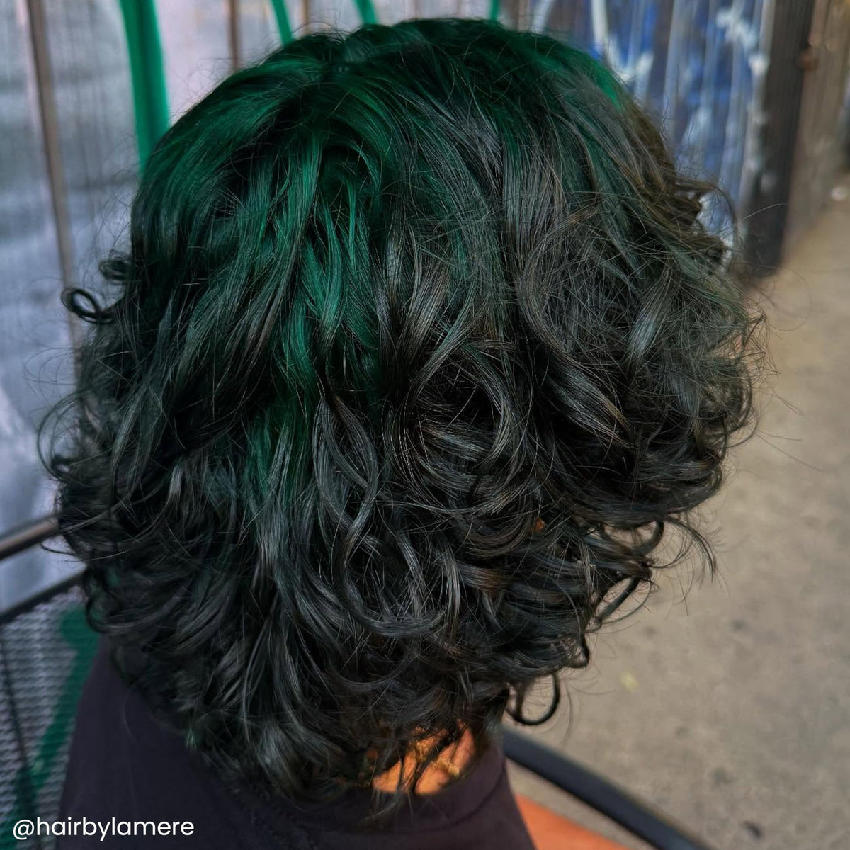 ARCTIC FOX Semi-Permanent Hair Color Emerald Fortune mixed with conditioner