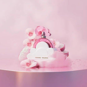 Ariana Grande Cloud Pink Eau de Parfum packaging