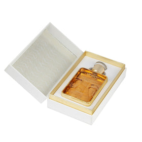 Armaf Oud Forever Eau de Parfum in lifestyle setting