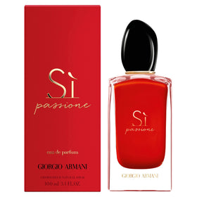 Armani Beauty Si Passione bottle close-up with golden ring