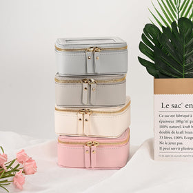 Aveniee Clear Makeup Bag packaging