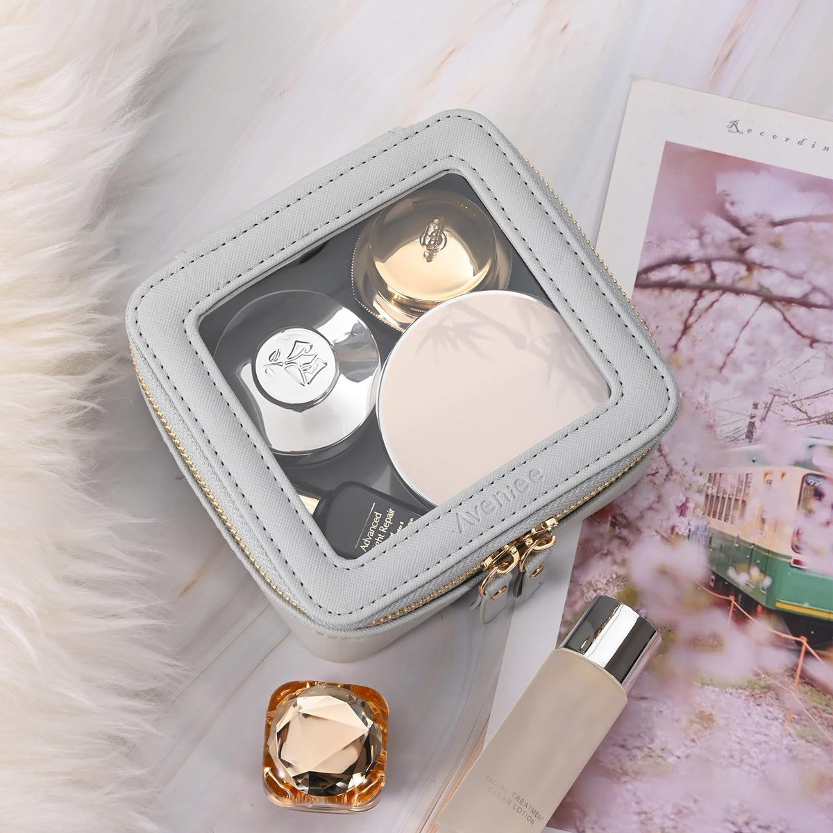 Aveniee Clear Makeup Bag side view with zipper