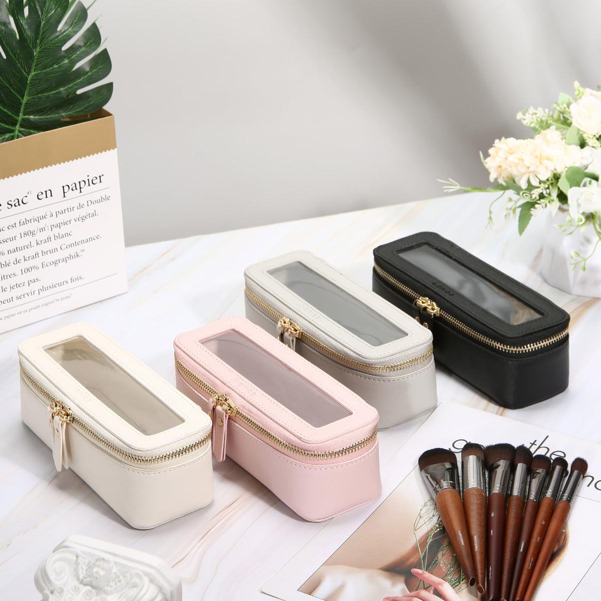 Aveniee Clear Makeup Brush Bag neatly packaged in a box