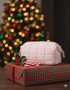 BAGSMART Makeup Bag interior showing pockets