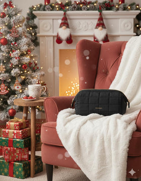 BAGSMART Makeup Bag interior with pockets for cosmetics