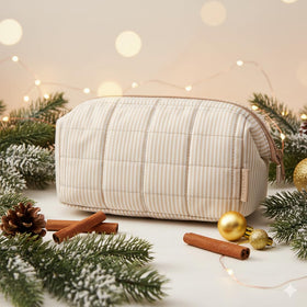 BAGSMART Makeup Bag side view showing spacious interior