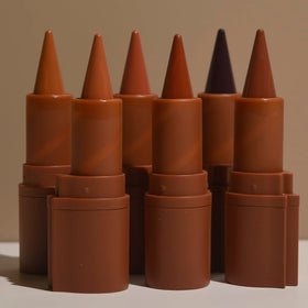 BAISEN DIARY lip liner and lipstick in use on model