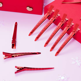Bantoye Duck Bill Clip being used to style hair
