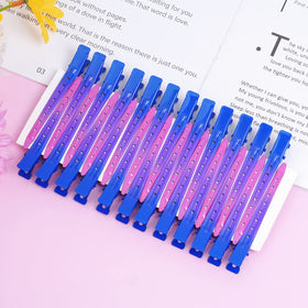 Bantoye Duck Bill Clips being used for hair styling