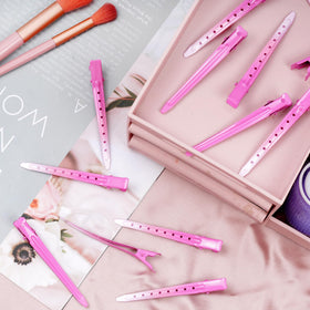 Bantoye Duck Bill Clips in use at a salon
