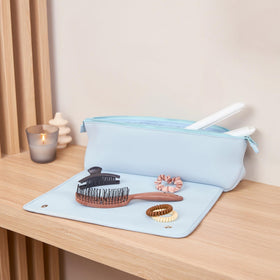 BAREFOOT CARIBOU Travel Bag with hair tools inside