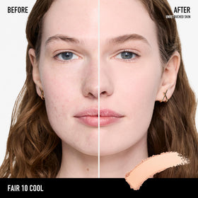 bareMinerals Barepro 24HR Powder Foundation compact with sponge