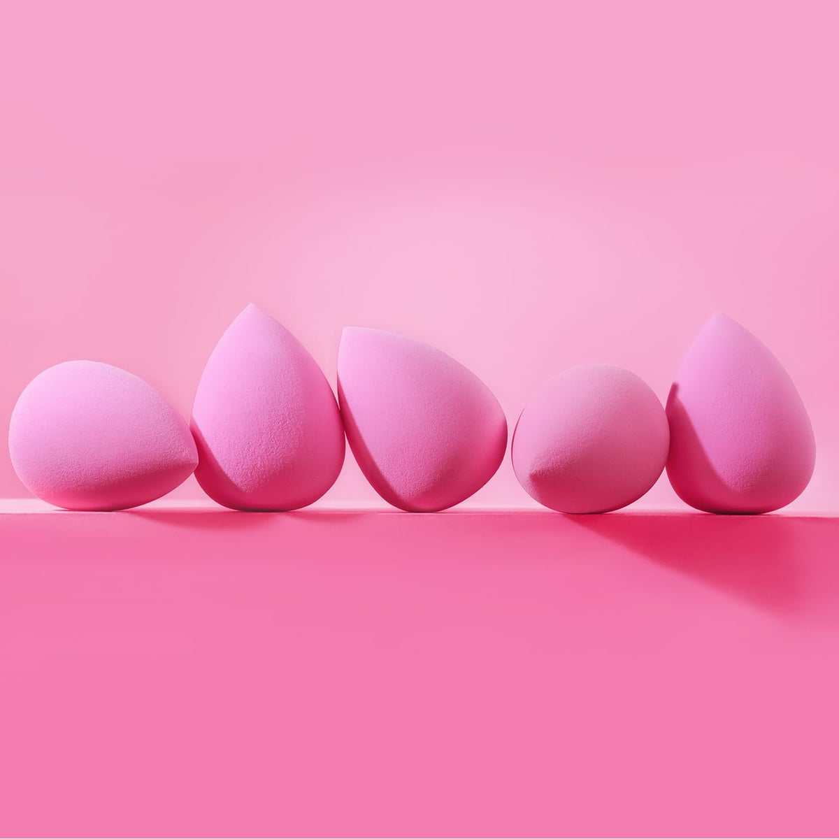 BEAKEY Makeup Sponge Set 5-Pack sponges with makeup products