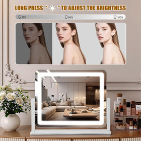 Bearolve LED Makeup Mirror showing 10X magnification