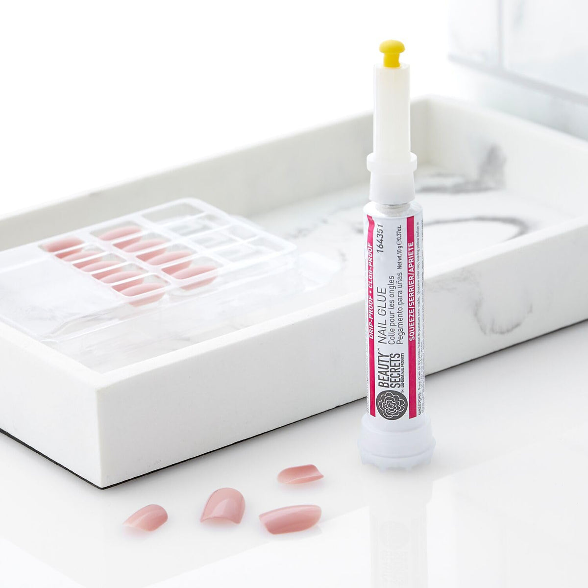 BEAUTY SECRETS Nail Glue pens compact design for easy storage
