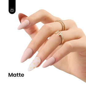 beetles Gel Polish Hazelnut Milk 15ML application process