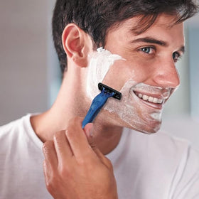 BIC Comfort 3 Advance Disposable Razors showing textured handle
