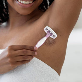 BIC Soleil 5 Disposable Razor with moisture strips close-up