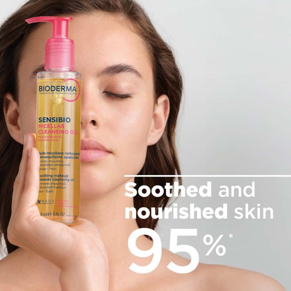 Bioderma Sensibio Micellar Cleansing Oil with water interaction