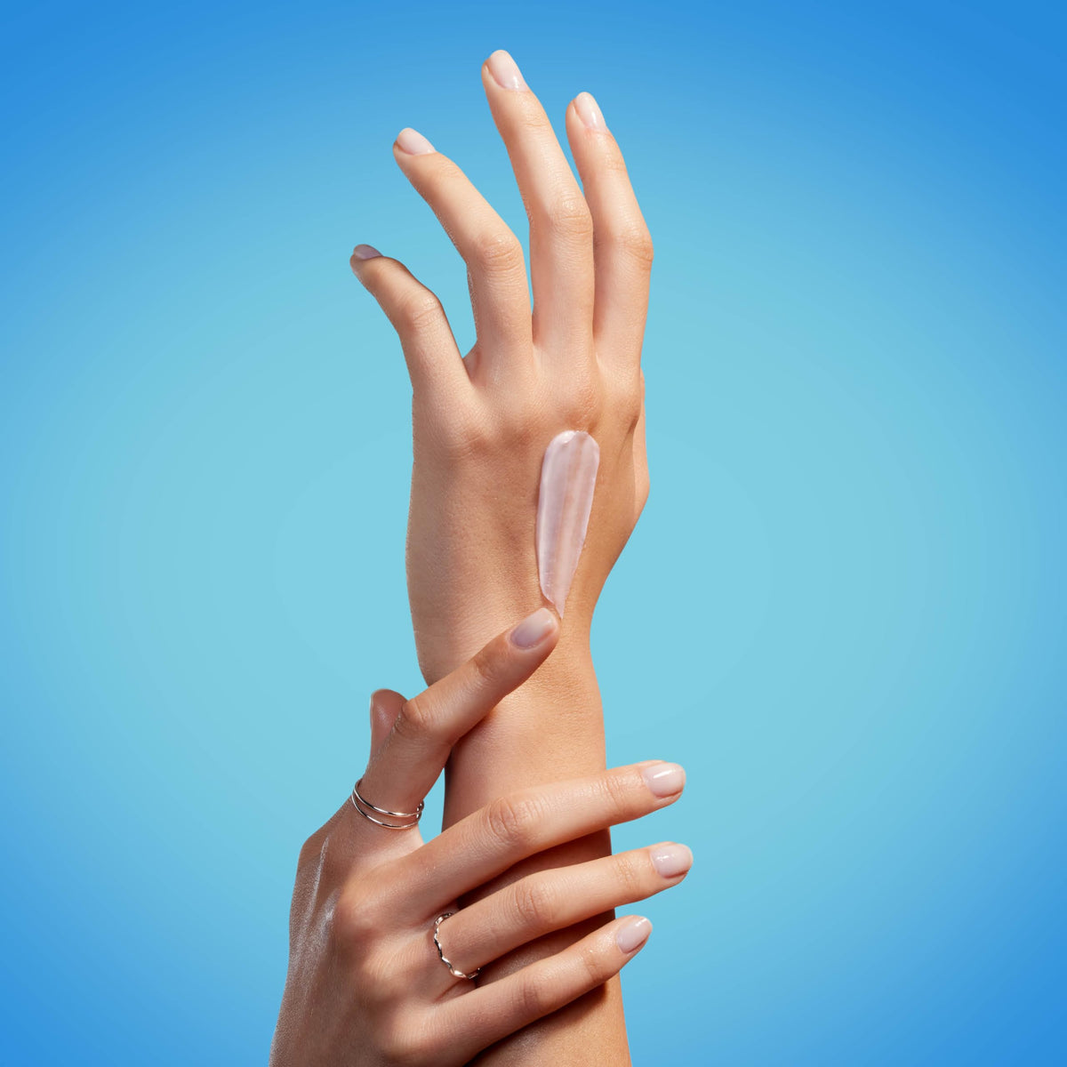 Biotherm Biomains Age-Delaying Hand Cream application on hands